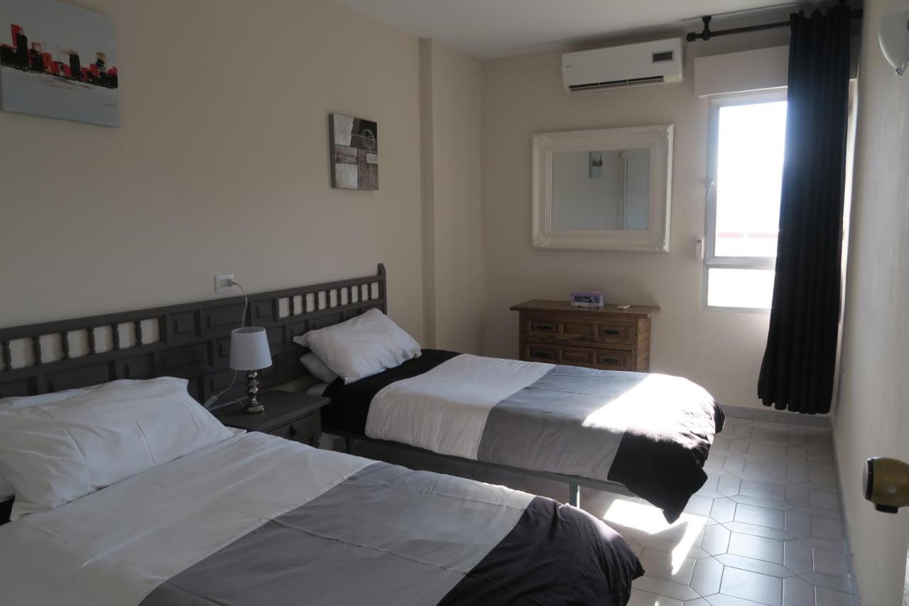 בנאלמדנה Apartamento 1 Dormitorio Con Vistas Edificio Jupiter מראה חיצוני תמונה